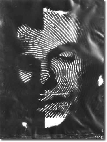 Ritratto del futurista Andreoni (1931) pellicola fotografica su fotografia e ritocchi a tempera - 40 x 30 - Collezione privata 